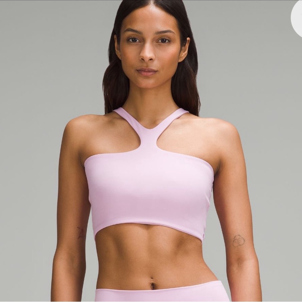 Lulu Vitapink V and Racer sports bra
You can wear this both ways